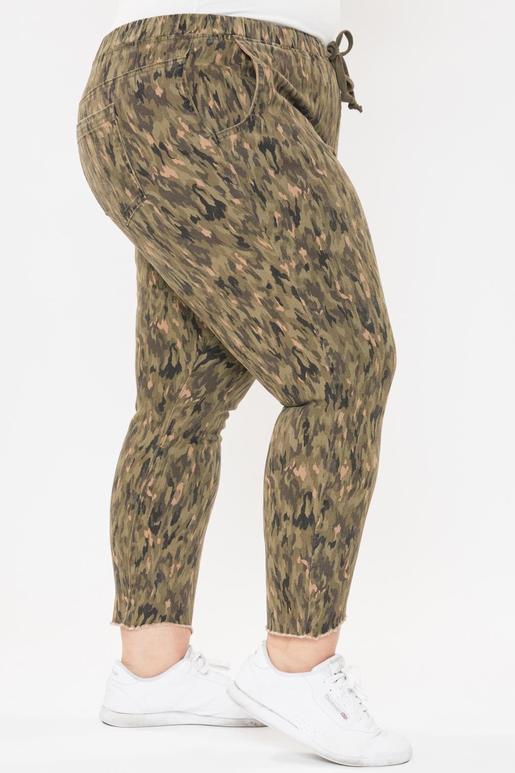 Women's Plus Size Raw Hem Pull On Pants