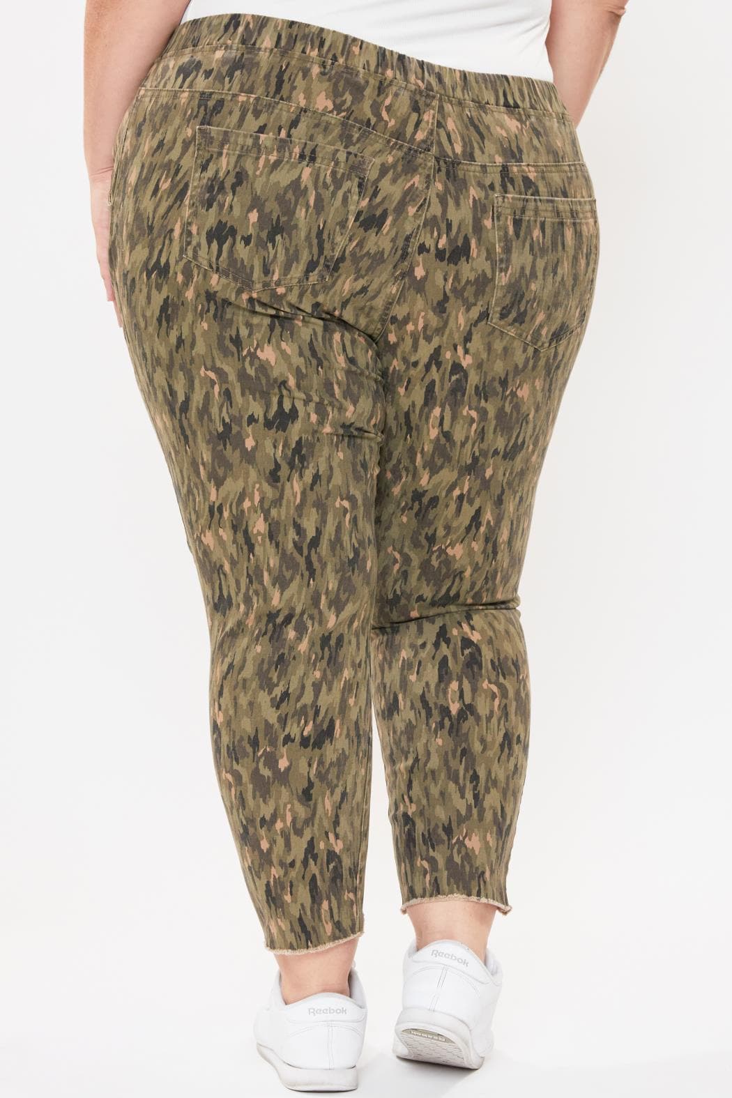 Women's Plus Size Raw Hem Pull On Pants