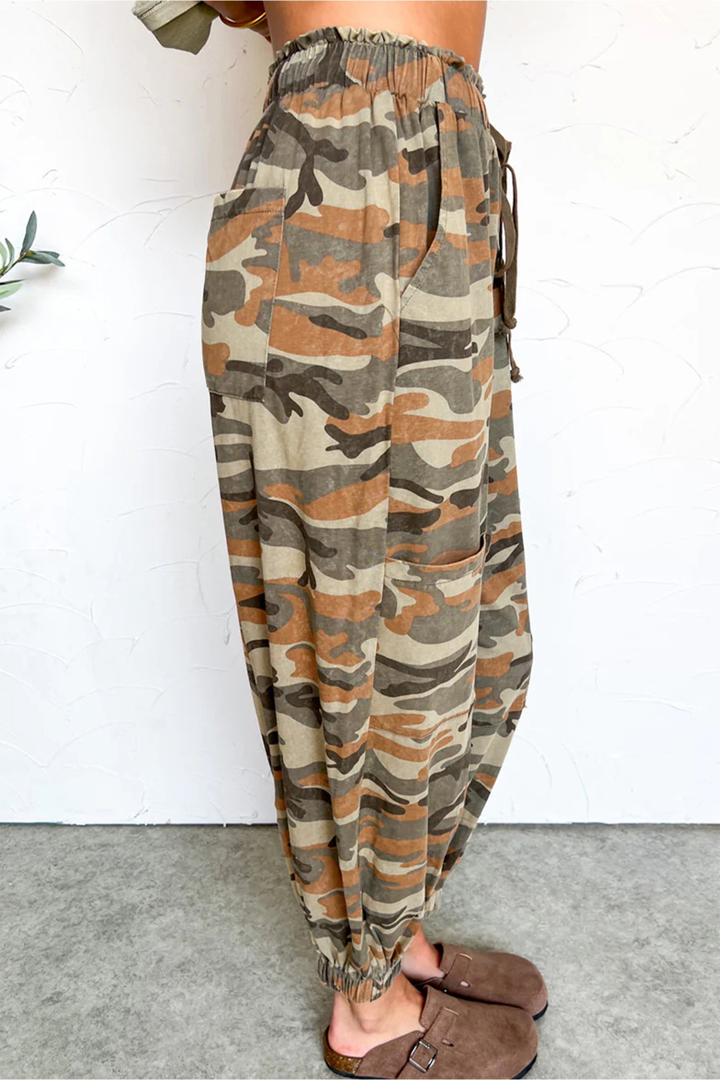 Green Camouflage Printed Drawstring Elastic Waist Jogger Pants