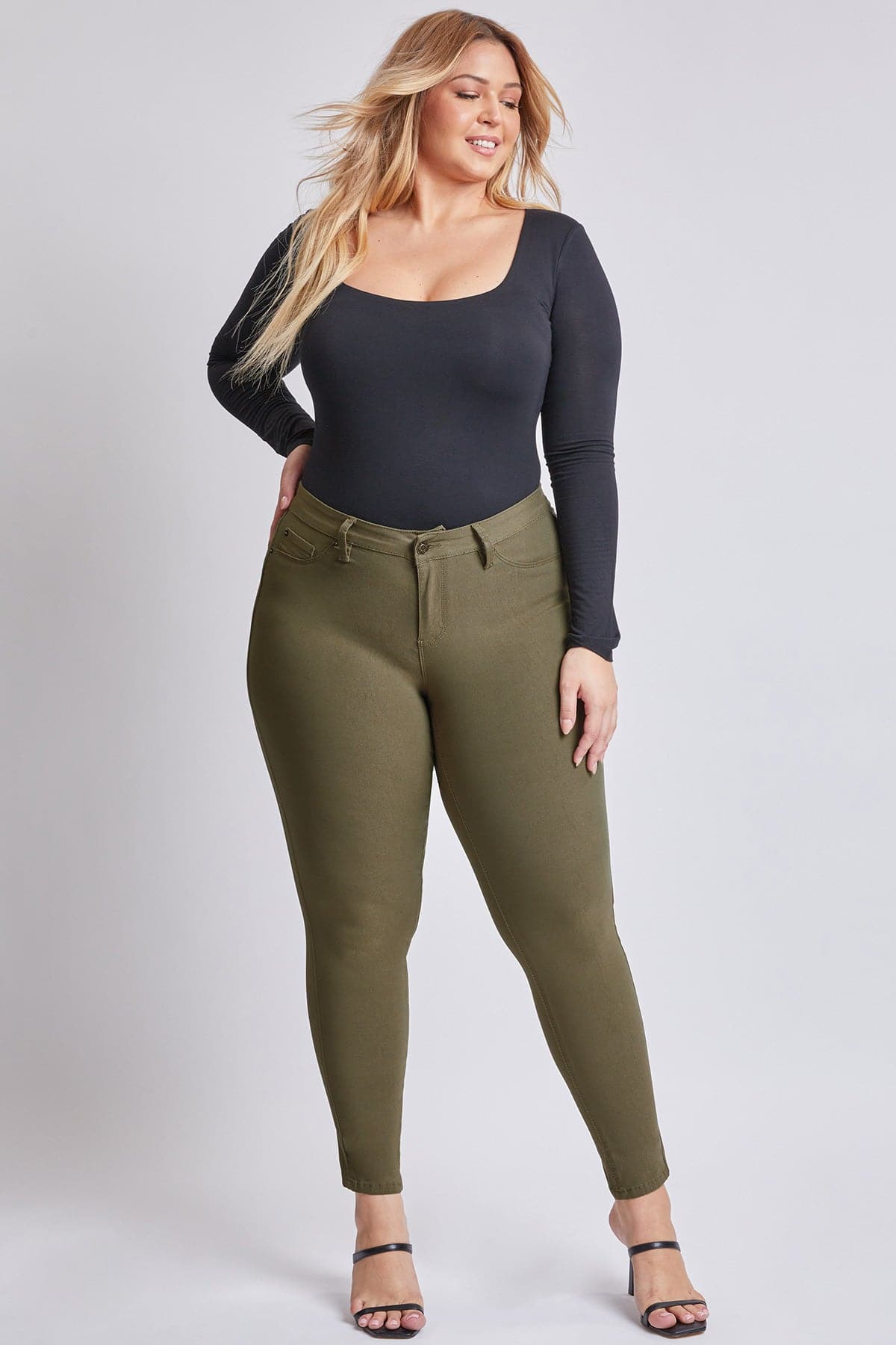 Women's Plus Mid Rise Hyperstretch Skinny Pants