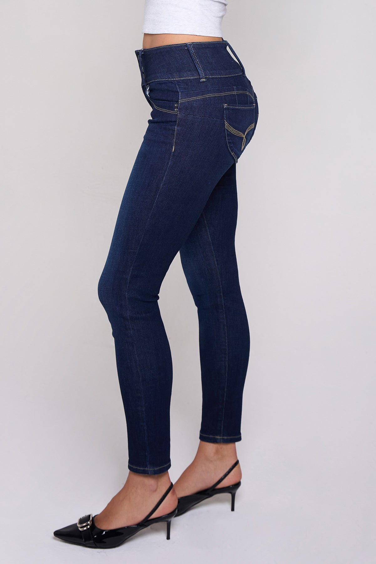 Women's Luxe Mid Rise 3-Button WannaBettaButt Skinny Jeans