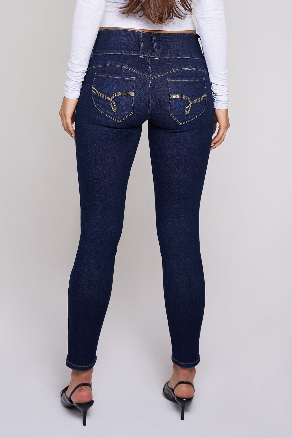 Women's Luxe Mid Rise 3-Button WannaBettaButt Skinny Jeans